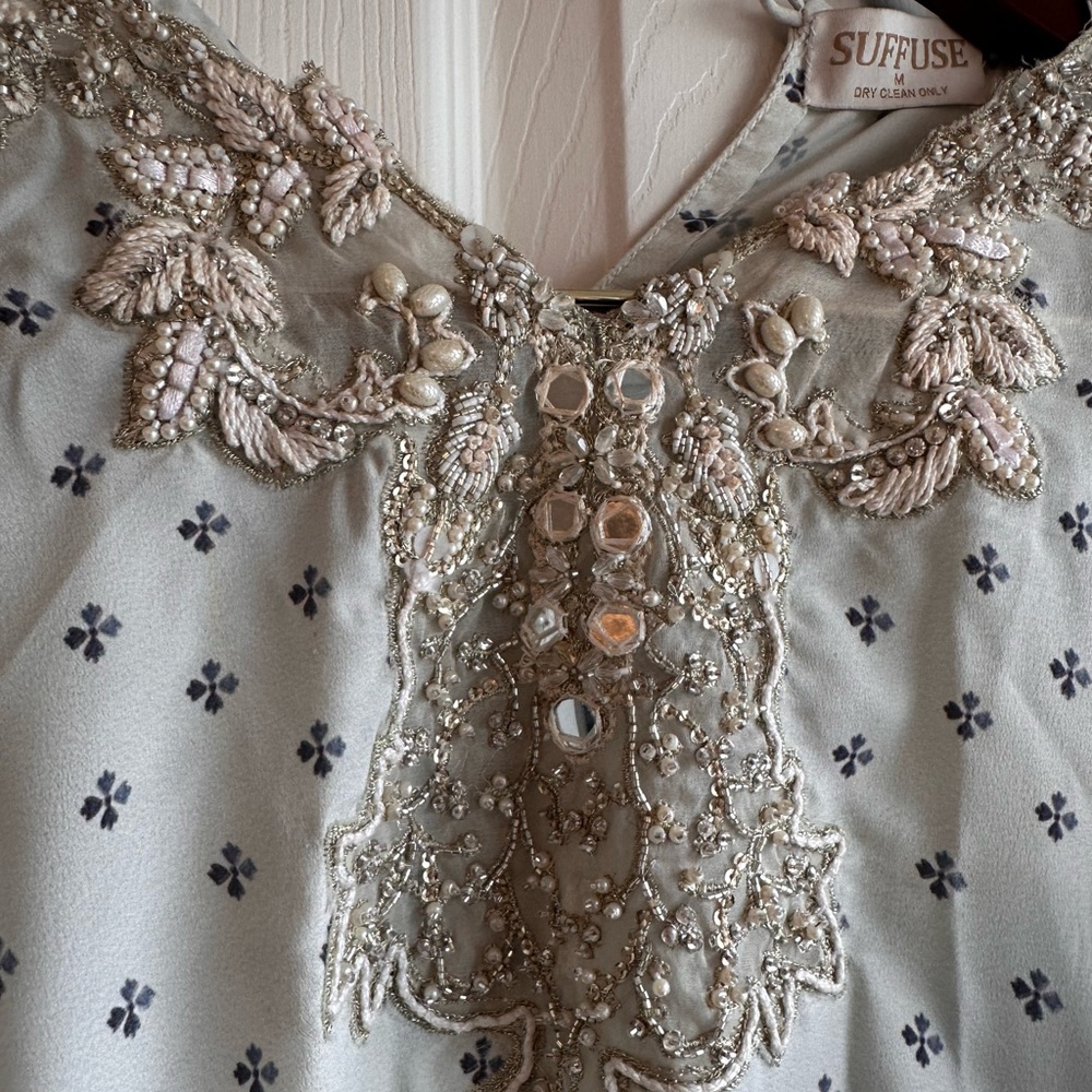 Suffuse pakistani dress White and Blue Floral - Picture 6 of 8